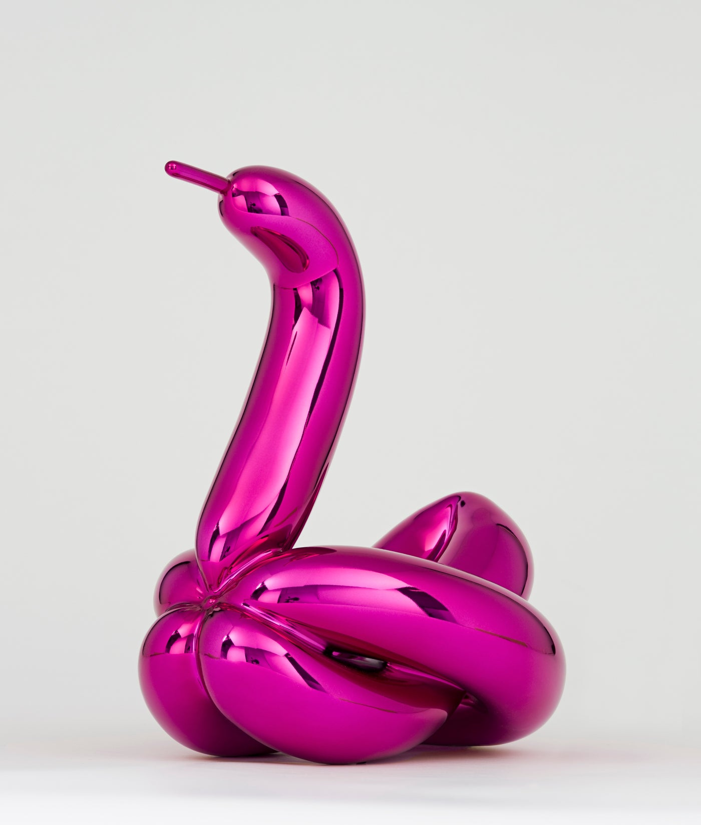 Balloon Swan Magenta